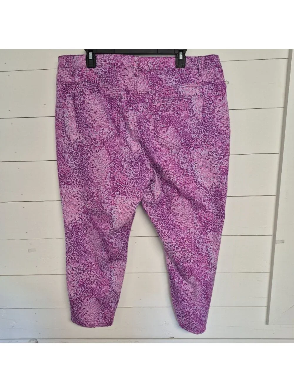 Nine West Women's Pink & Purple Printed Skinny Leg Capris Size 18W - Picture 6 of 7